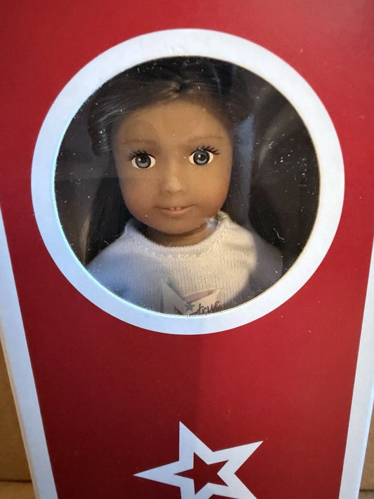 American Girl Mini Doll #1 Brunette, Blue Eyes, Light Skin SG5 * Retired