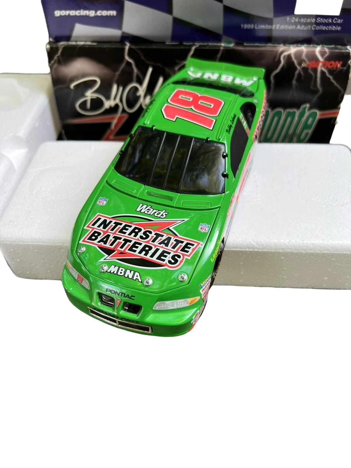 NASCAR Bobby Labonte #18 Interstate Batteries 1:24 Scale Diecast