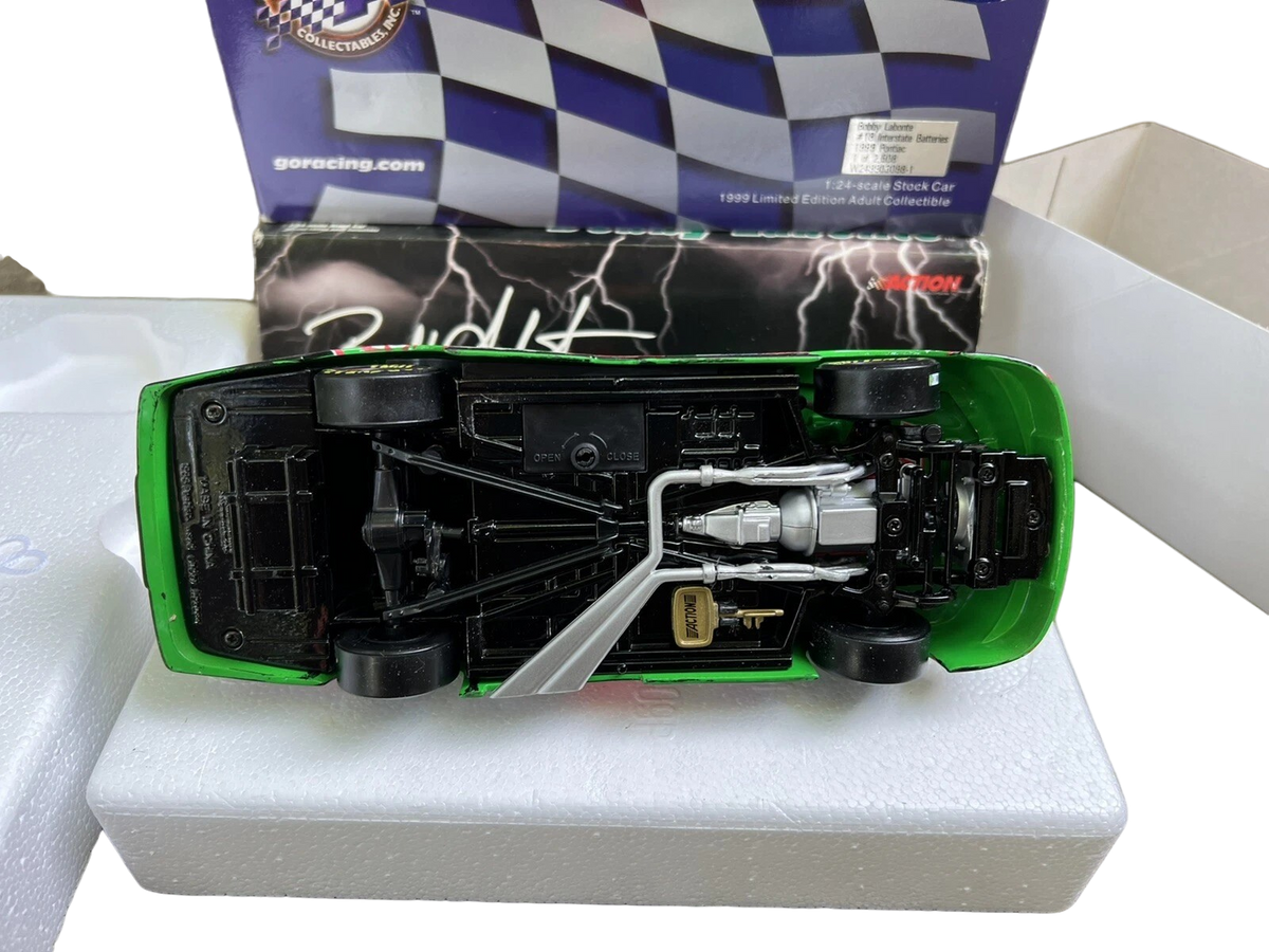 NASCAR Bobby Labonte #18 Interstate Batteries 1:24 Scale Diecast