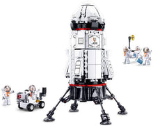 Load image into Gallery viewer, Sluban NASA Space Rocket Brick Building Kit.
